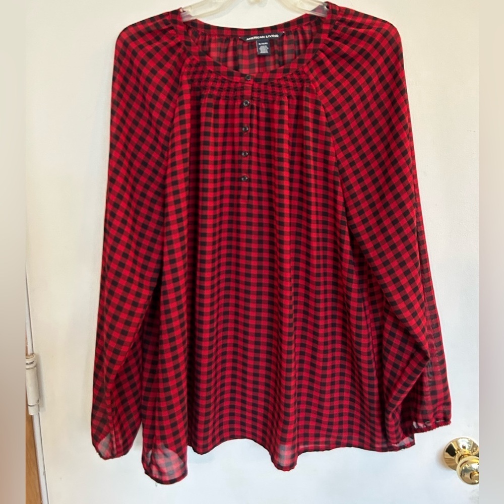 too big for me American living  XL buffalo check red and black blouse s
